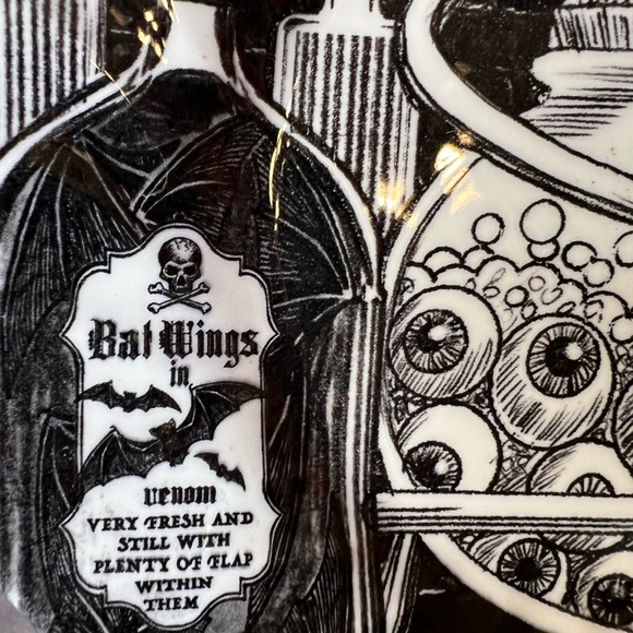 Halloween Boiling Eyeballs Laboratory Salad Plate Spiders Rats Poison Bottles - Picture 3 of 10